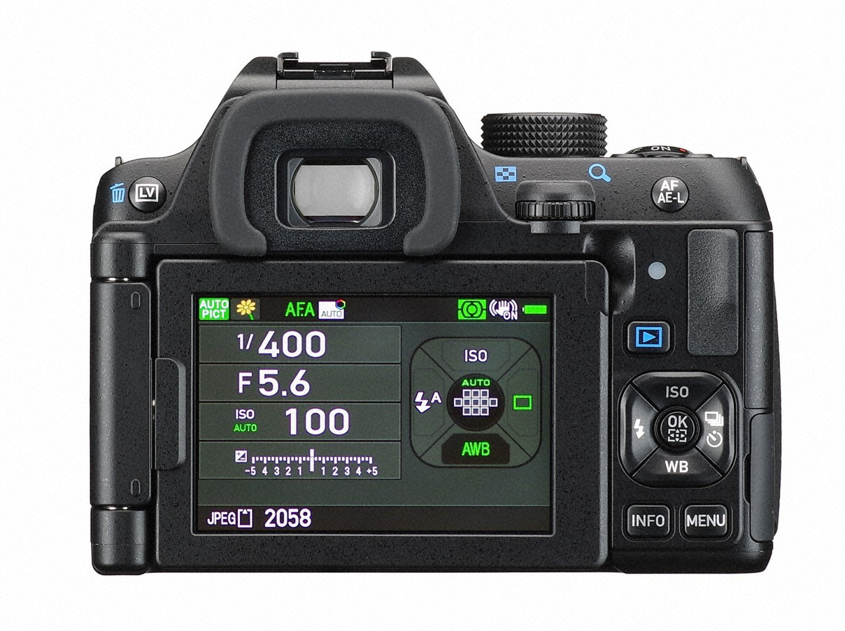 PENTAX K-70 + DAL 18-55 WR