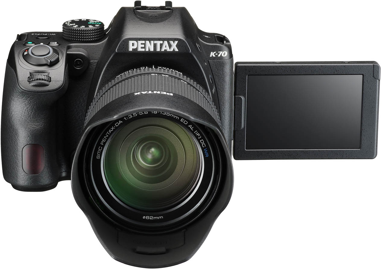 PENTAX K-70 Black + DA 18-135mm WR