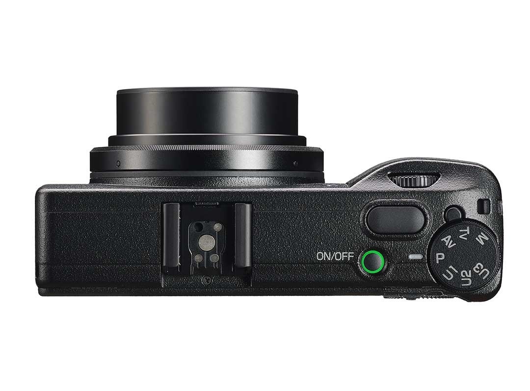 RICOH GR IIIx černý